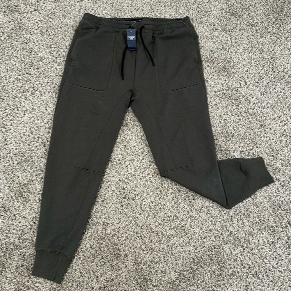 NWT Abercrombie & Fitch Joggers